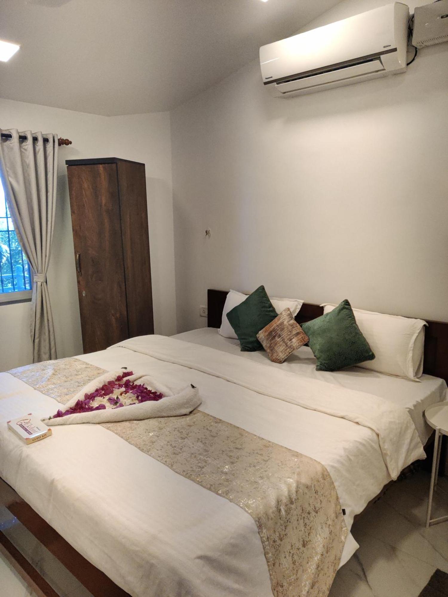 Whitehouse Homestay By Oxystays Hospitality Alībāg Exterior foto