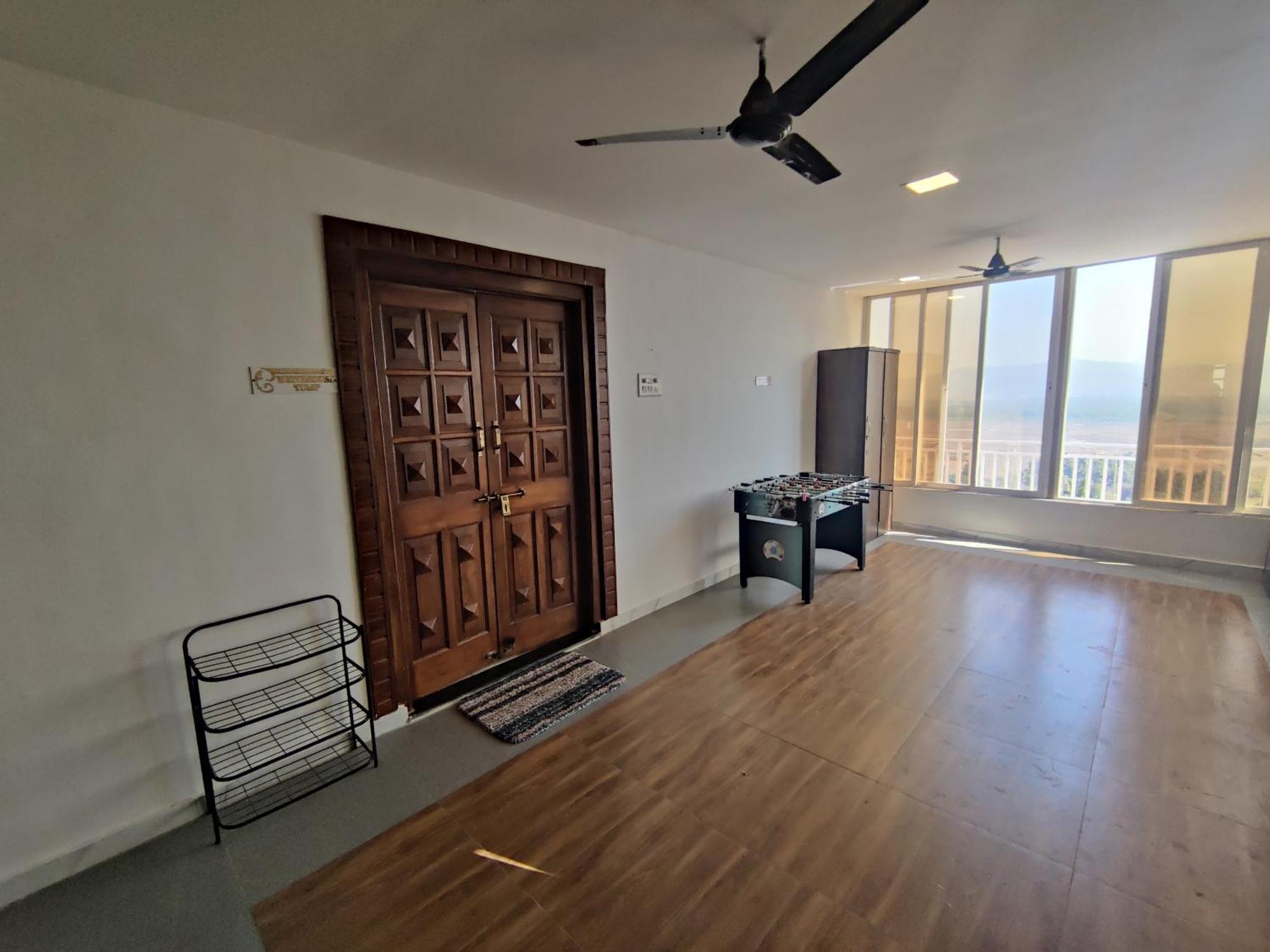 Whitehouse Homestay By Oxystays Hospitality Alībāg Exterior foto